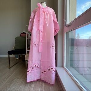 Size S [RARE FIND] Traditional Korean Hanbok Set - Pink Floral Chiffon $98 Firm